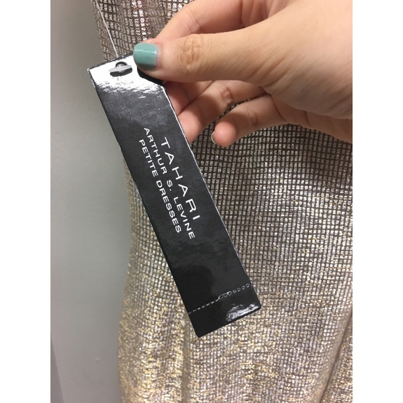 NWT Tahari Silver Gold Evening Gown Size 2 - Picture 6 of 8